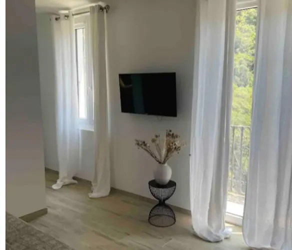 Frühstückspension Avec Balcon A Louer 3*